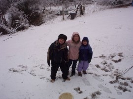 three-kids-snow